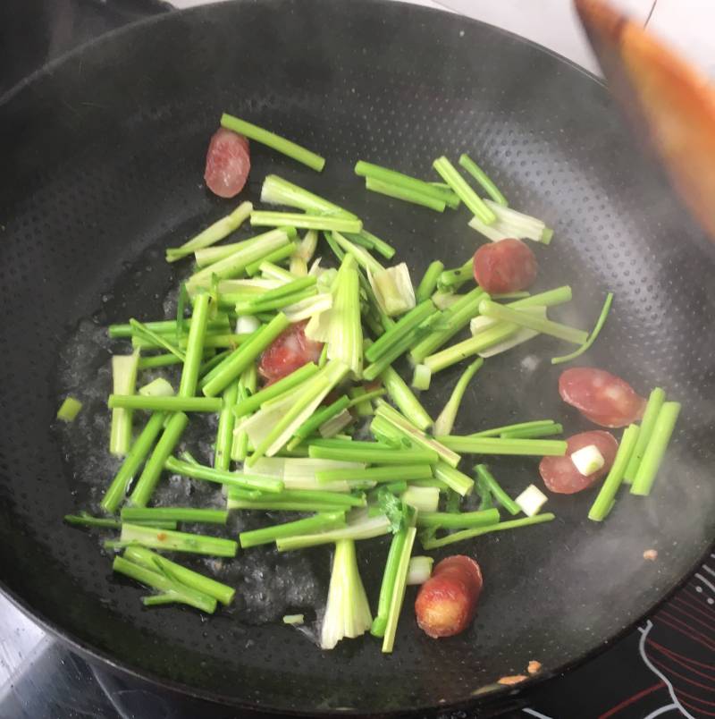 Sausage Stir-Fried Cilantro Stems Step by Step