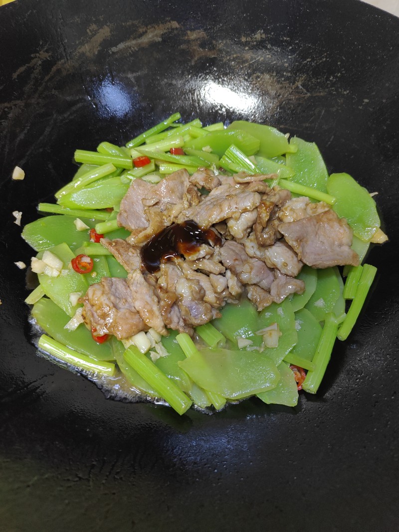 Steps for Stir-Fried Pork with Asparagus