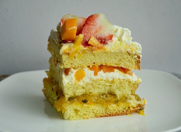 Steps for making Fruit Naked Cake