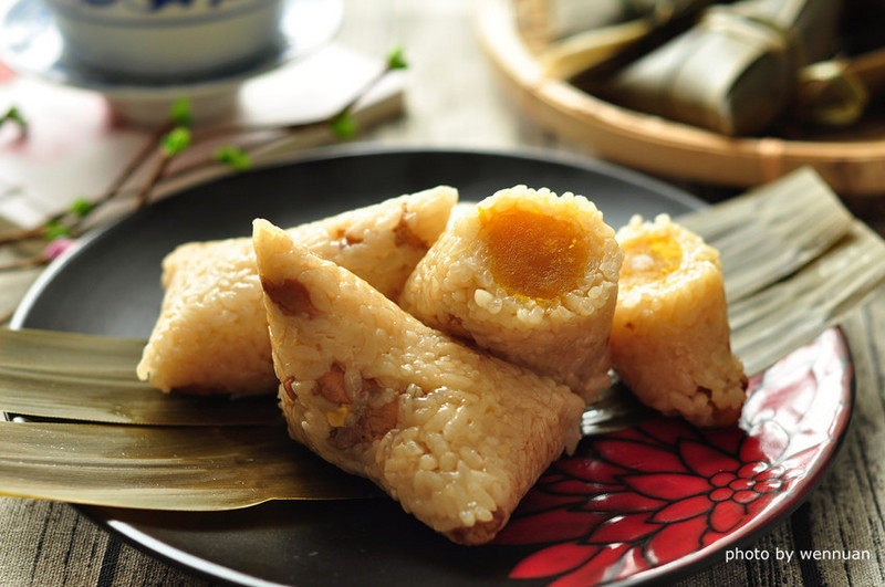 Teriyaki Chicken Leg and Salted Egg Yolk Zongzi