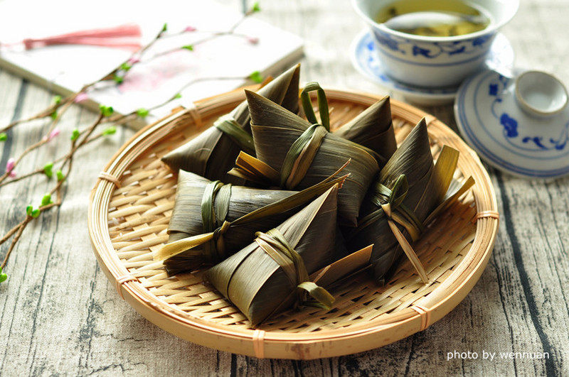 Teriyaki Chicken Leg and Salted Egg Yolk Zongzi