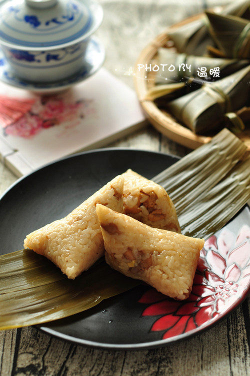 Teriyaki Chicken Leg and Salted Egg Yolk Zongzi