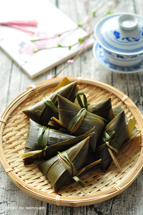 Teriyaki Chicken Leg and Salted Egg Yolk Zongzi