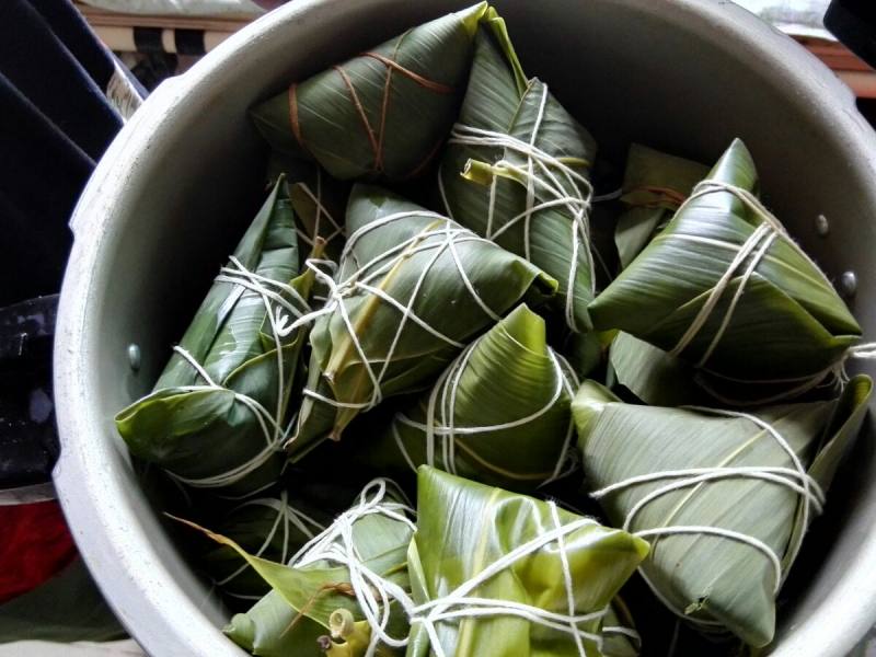 Detailed Steps for Cooking Five-Grain Salted Pork Zongzi