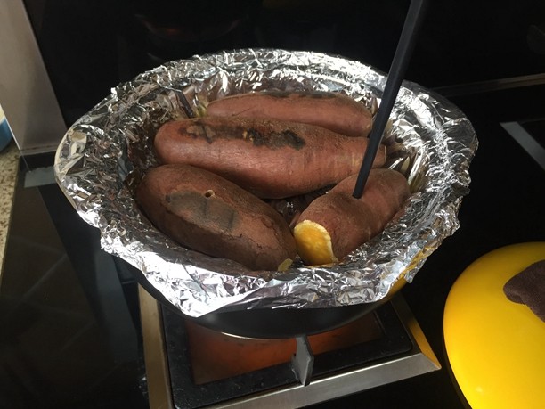 Hele Clay Pot Roasted Sweet Potatoes Cooking Steps