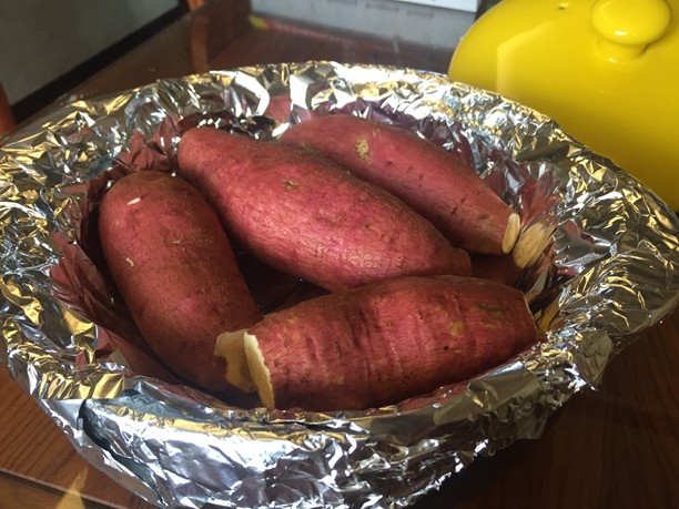 Hele Clay Pot Roasted Sweet Potatoes Cooking Steps