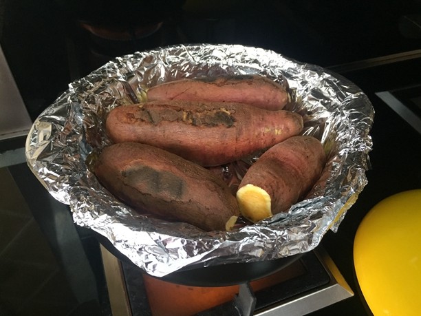 Hele Clay Pot Roasted Sweet Potatoes Cooking Steps