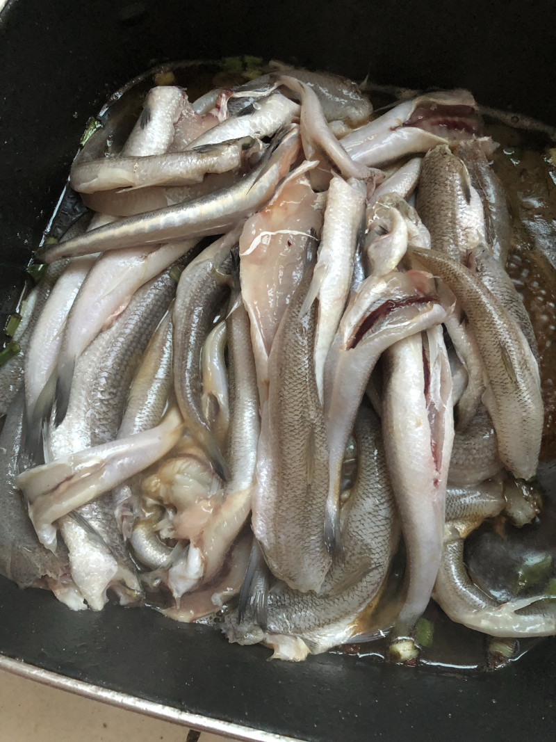 Steps for Fried Fragrant Sole Fish and Pan-fried Corn Cake