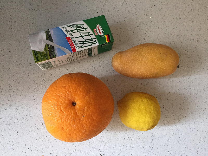 Steps to Make Mango Orange Milk