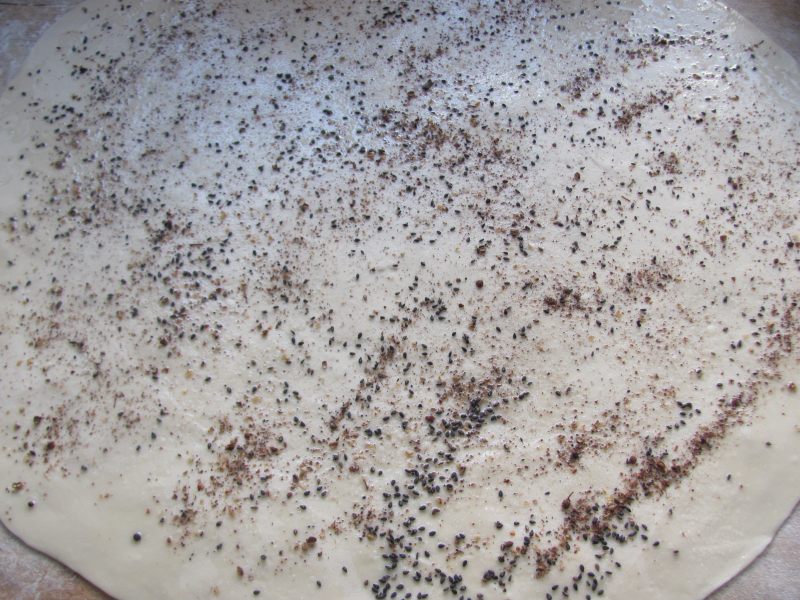 Steps for Making Black Sesame and Sichuan Peppercorn Pancake