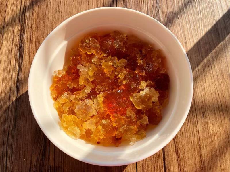 Step-by-Step Instructions for Peach Gum and Tremella Soup