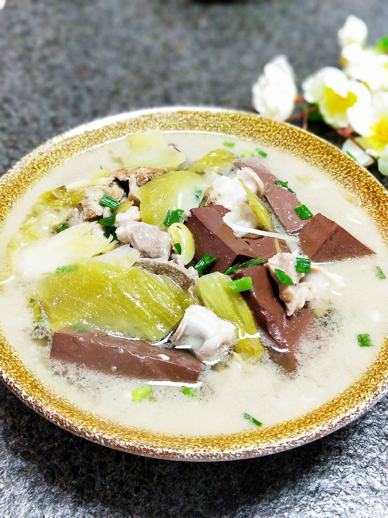 Sour and Spicy Pork Offal Soup