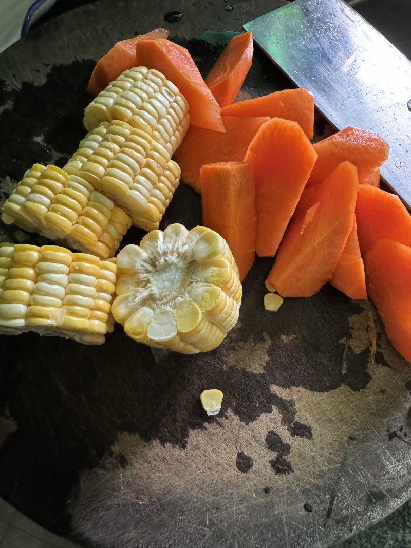 Steps for Cooking Carrot Corn Braised Lamb