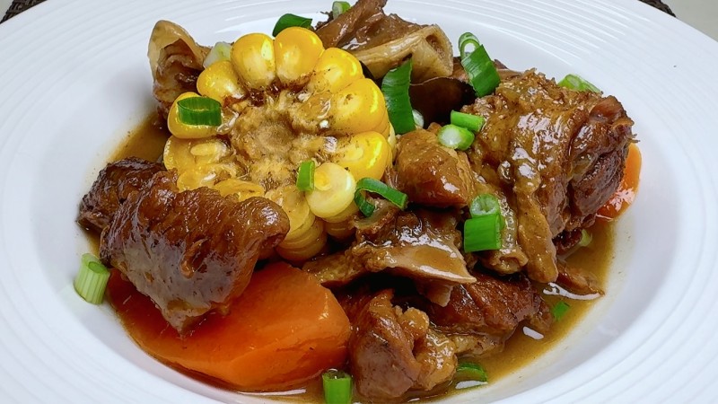 Steps for Cooking Carrot Corn Braised Lamb