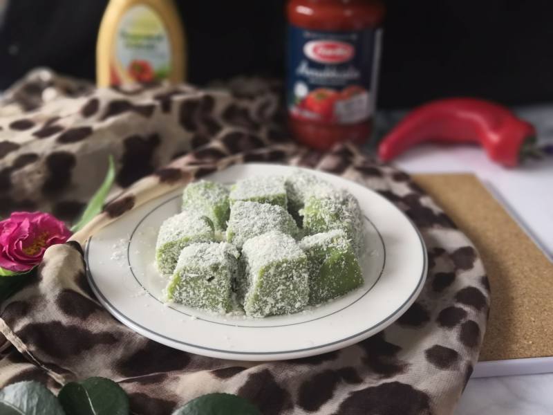 Steps to Make Matcha Milk Squares