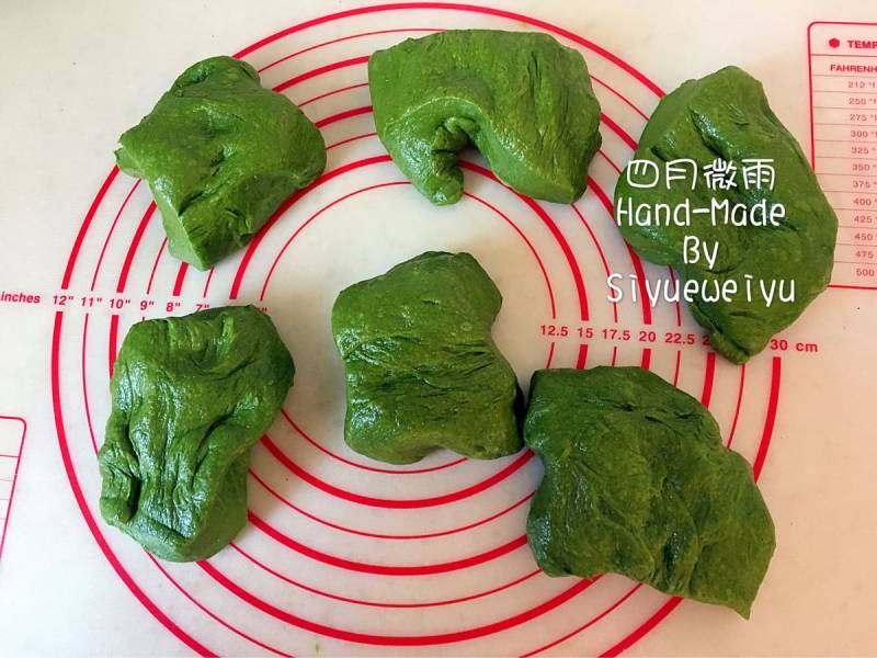 Steps for Making Matcha Mochi Soft European Bread