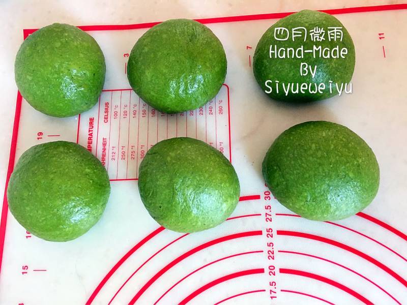 Steps for Making Matcha Mochi Soft European Bread