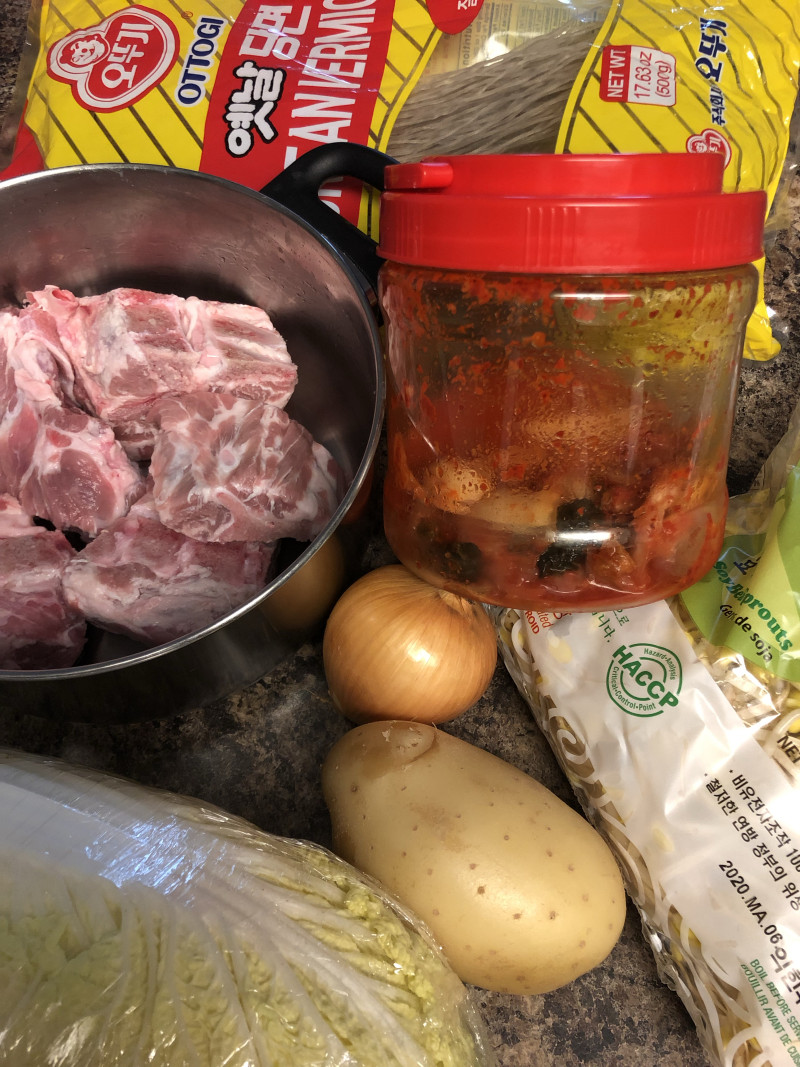 Steps for Making Korean Potato Pork Bone Soup