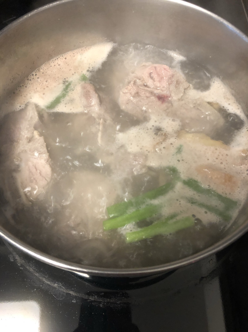 Steps for Making Korean Potato Pork Bone Soup