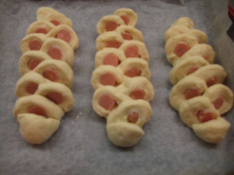 Steps for Making Fancy Scallion Ham Bread