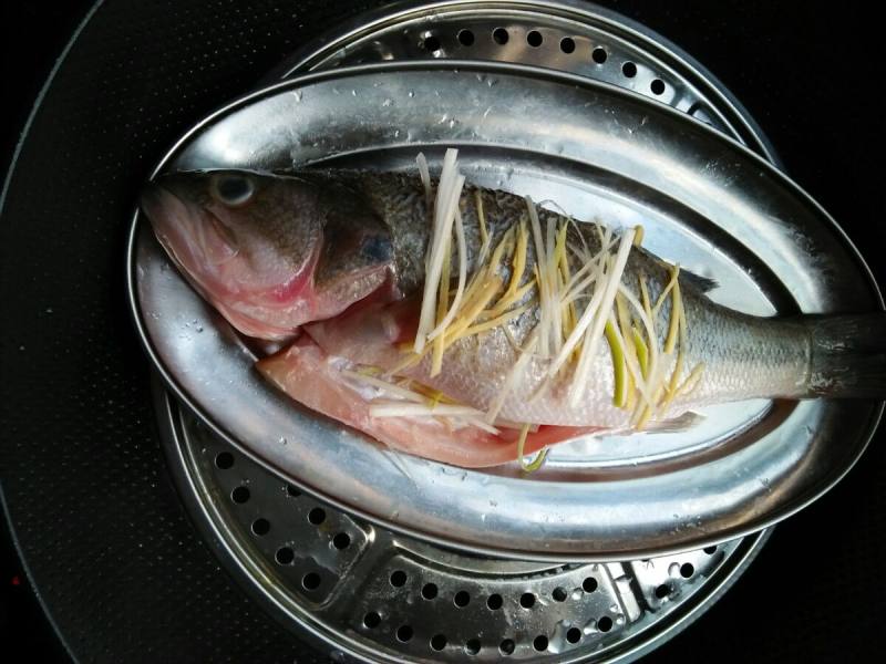 【Guangdong】Steamed Fish Cantonese Style Step by Step