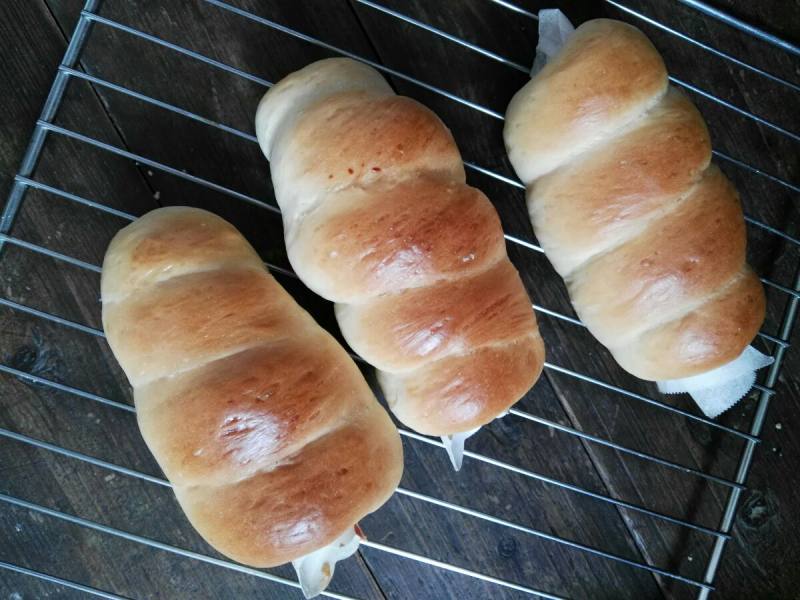 Step-by-Step of Making When Bread Meets Ice Cream