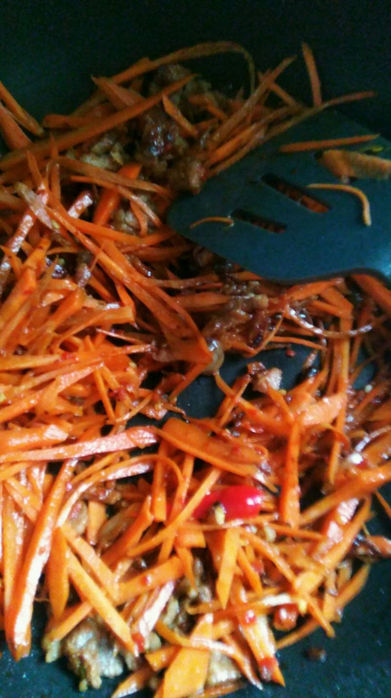 Stir-Fried Shredded Pork with Spicy Carrot Shreds - Cooking Steps