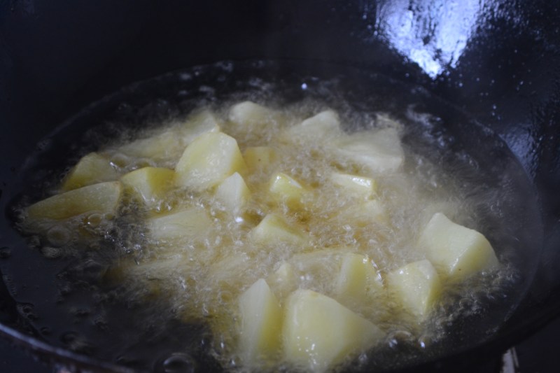 Steps to Make Sweet and Sour Potatoes