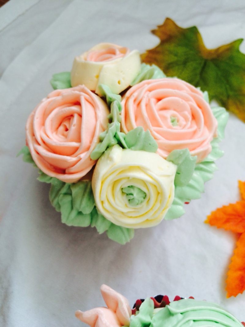 Korean Cupcake Flower Cake Step