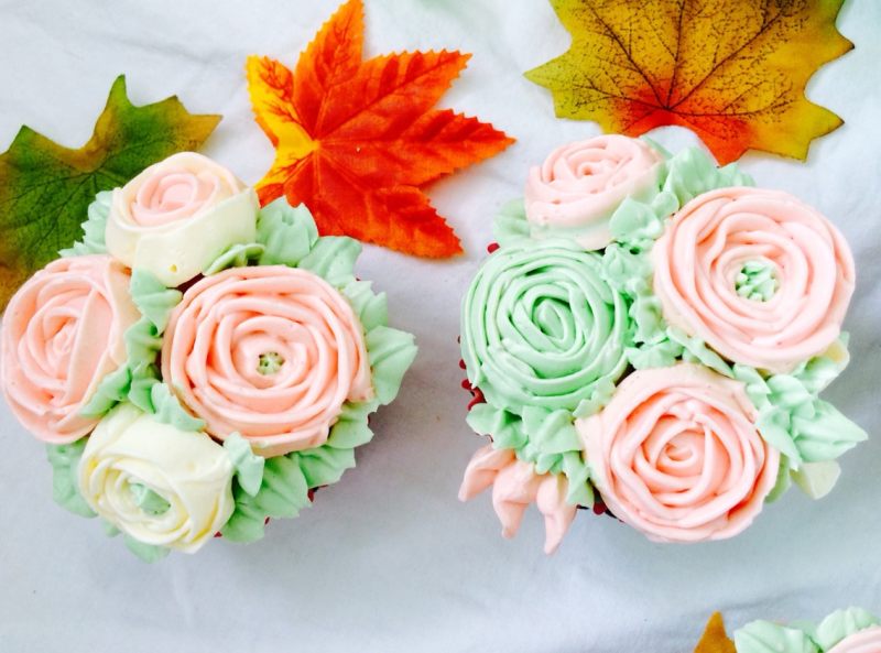 Korean Cupcake Flower Cake Step