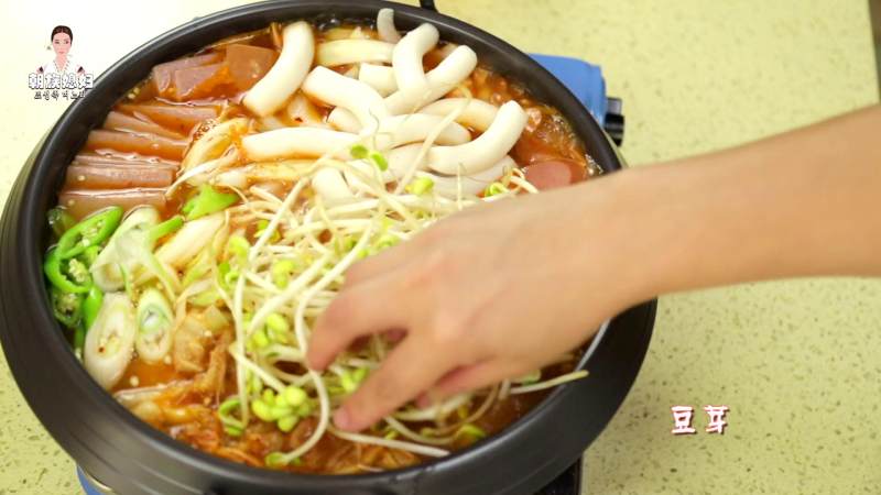 Steps to make Korean Army Stew