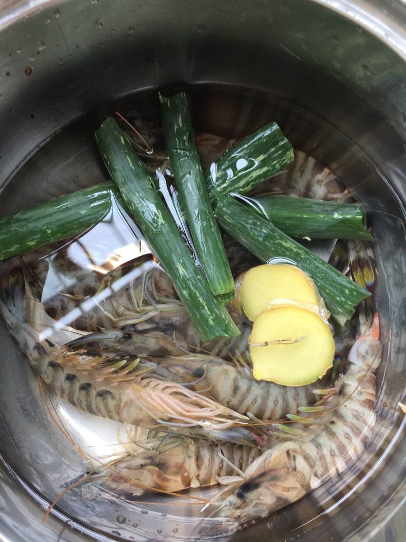 Detailed Steps for Steamed Egg with Fresh Shrimp