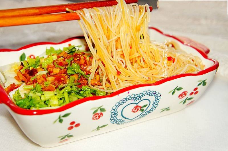 Garlic Baby Bok Choy with Glass Noodles