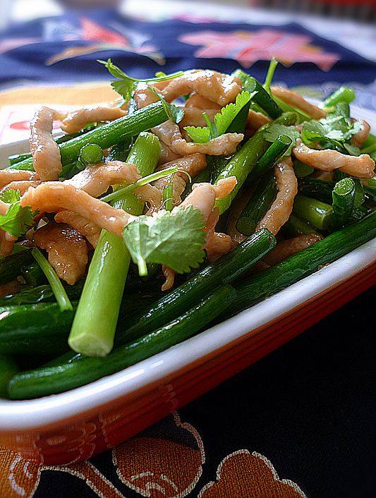 Chicken and Garlic Chives Stir Fry