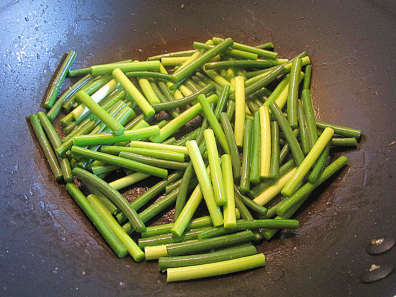 Steps for Chicken and Garlic Chives Stir Fry