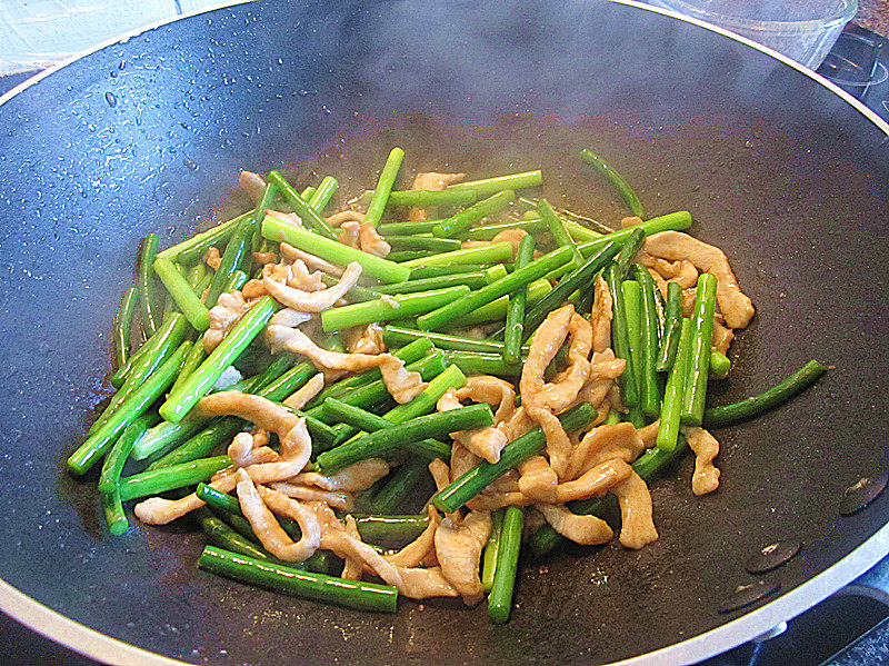 Steps for Chicken and Garlic Chives Stir Fry