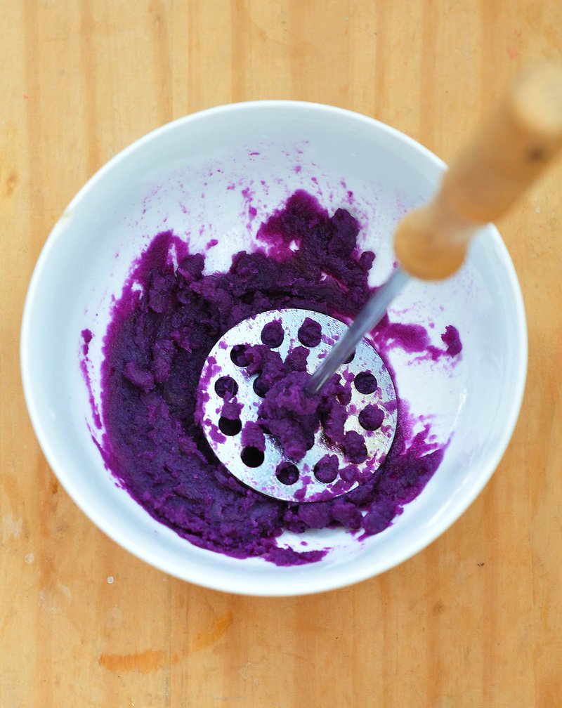 Steps to Make Purple Sweet Potato Dual-Flavor Pizza