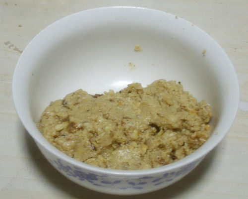 Steps for Making Oat Walnut Balls