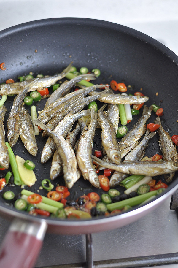 Steps for Making Spicy Baked Fish