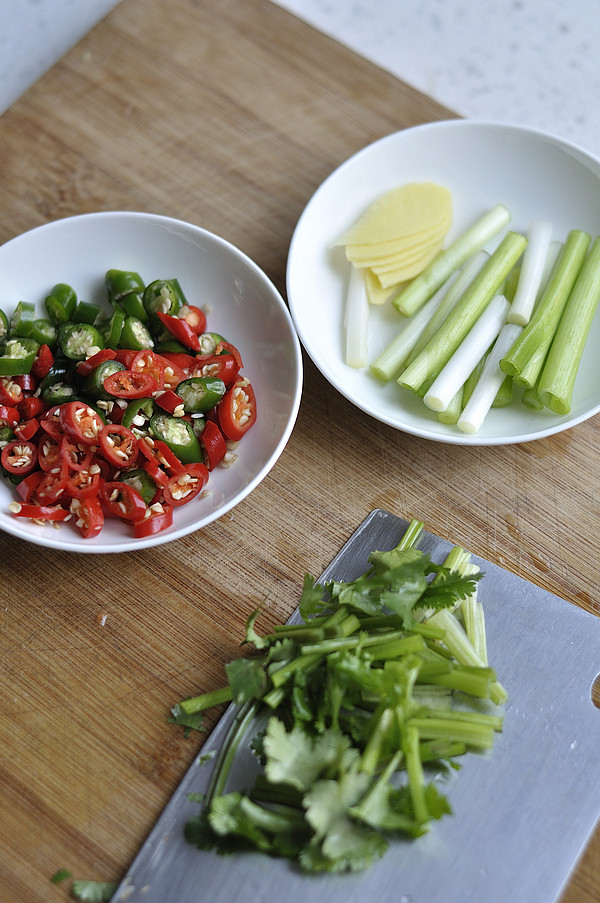 Steps for Making Spicy Baked Fish