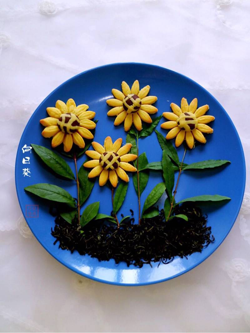 Steps for Making Sunflower Cookies