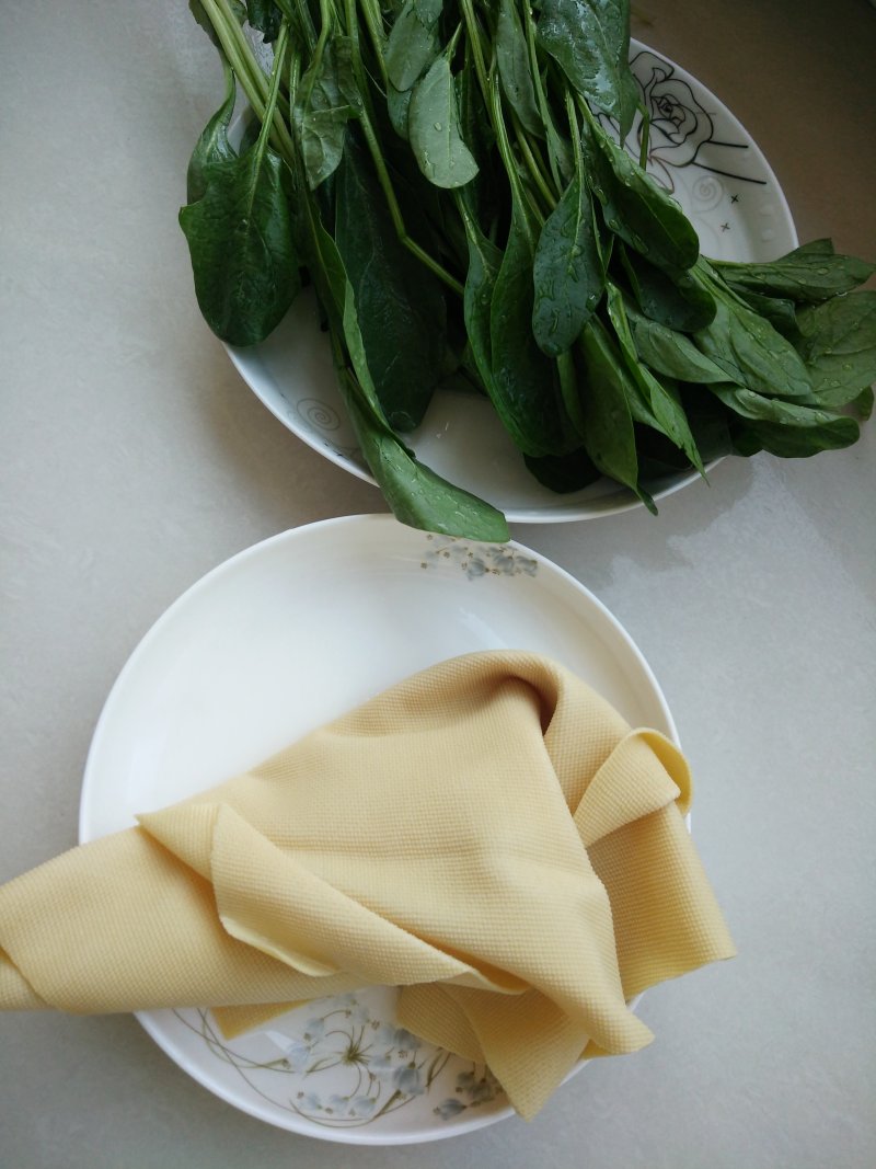 Tofu Skin Spinach Roll Making Steps