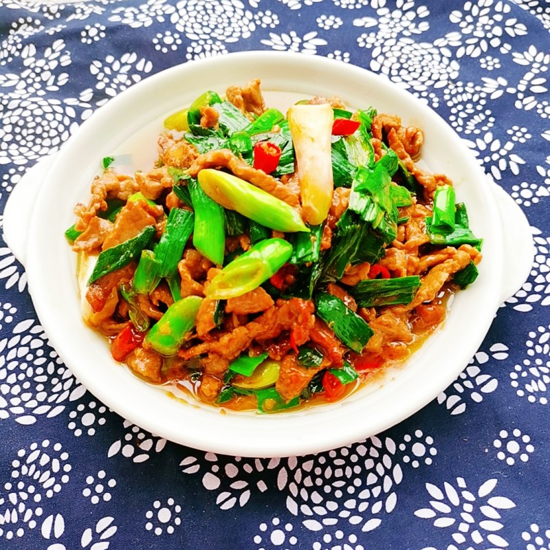 Stir-Fried Garlic Sprouts with Beef - Finished Dish