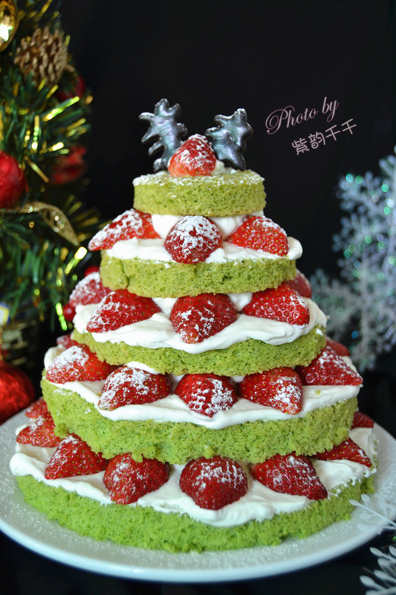 Christmas Tree Cake