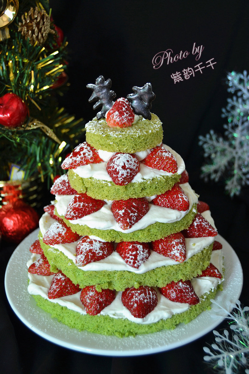 Christmas Tree Cake