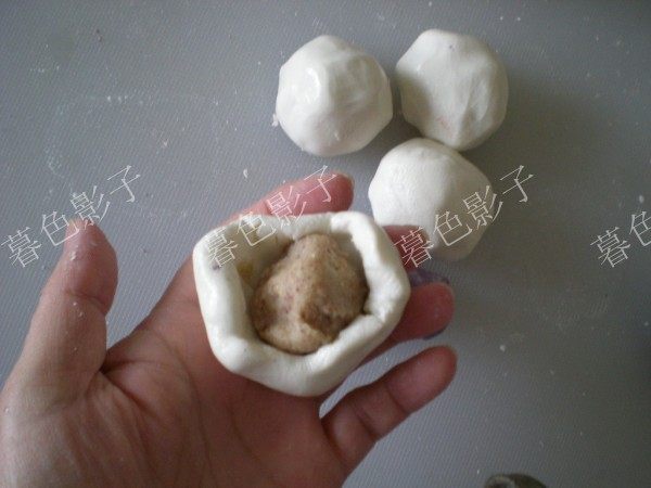 Steps for Making Colorful Glutinous Rice Balls