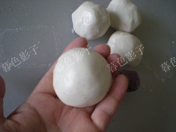 Steps for Making Colorful Glutinous Rice Balls