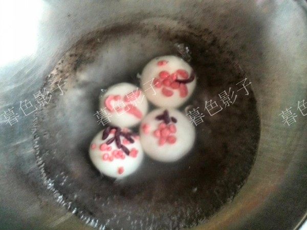 Steps for Making Colorful Glutinous Rice Balls