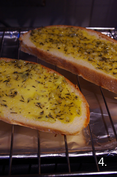 Step-by-step process of making Black Pepper Red Wine Roasted Lamb Chops with Garlic Bread