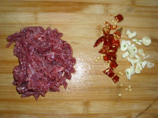 Steps for Stir-fried Beef with Radish Shreds